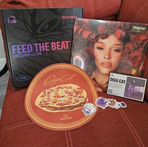 🌮Doja Cat Limited Edition Bundle for Taco Bell –Vinyl + Slipmat + Stickers 🎧